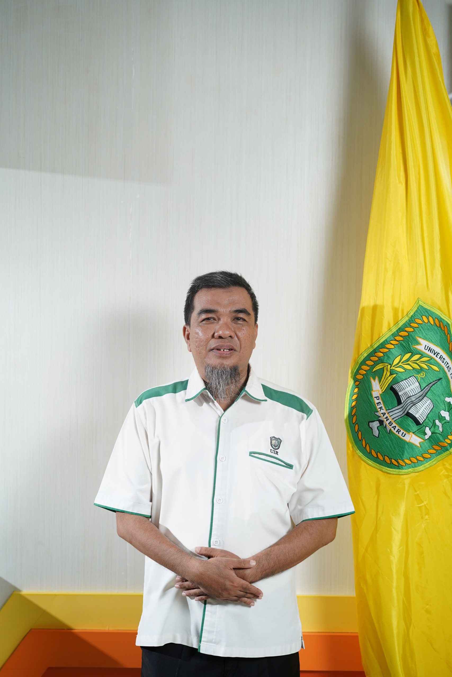 Prof. Dr. Hamdi Agustin, S.E., M.M